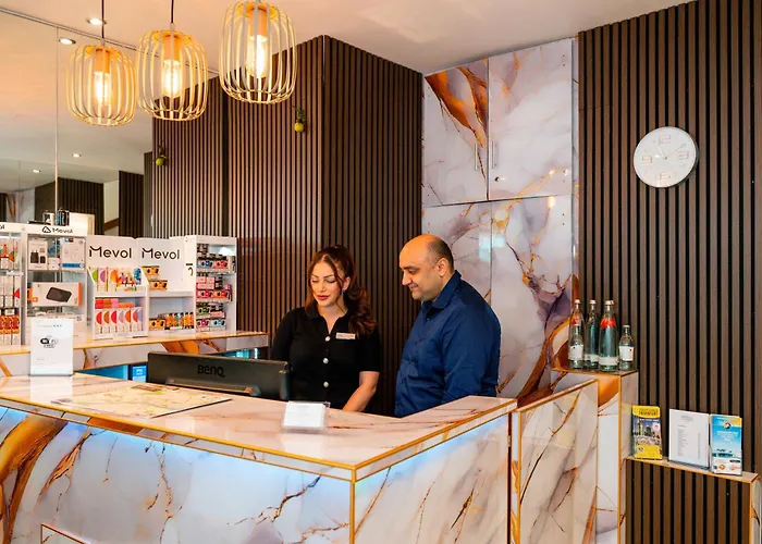 Muenchner Hof - Frankfurt Otel 3*