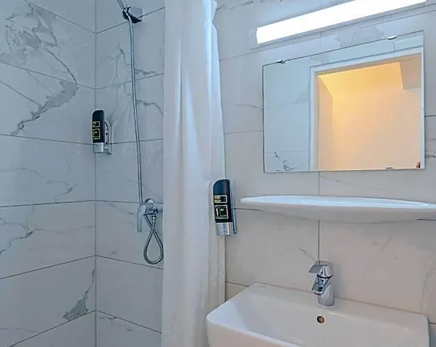 Muenchner Hof - Frankfurt 3*