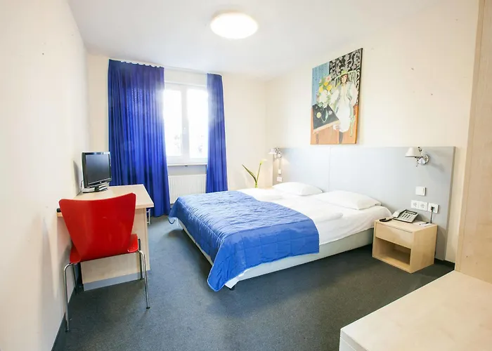 Muenchner Hof - Frankfurt 3*
